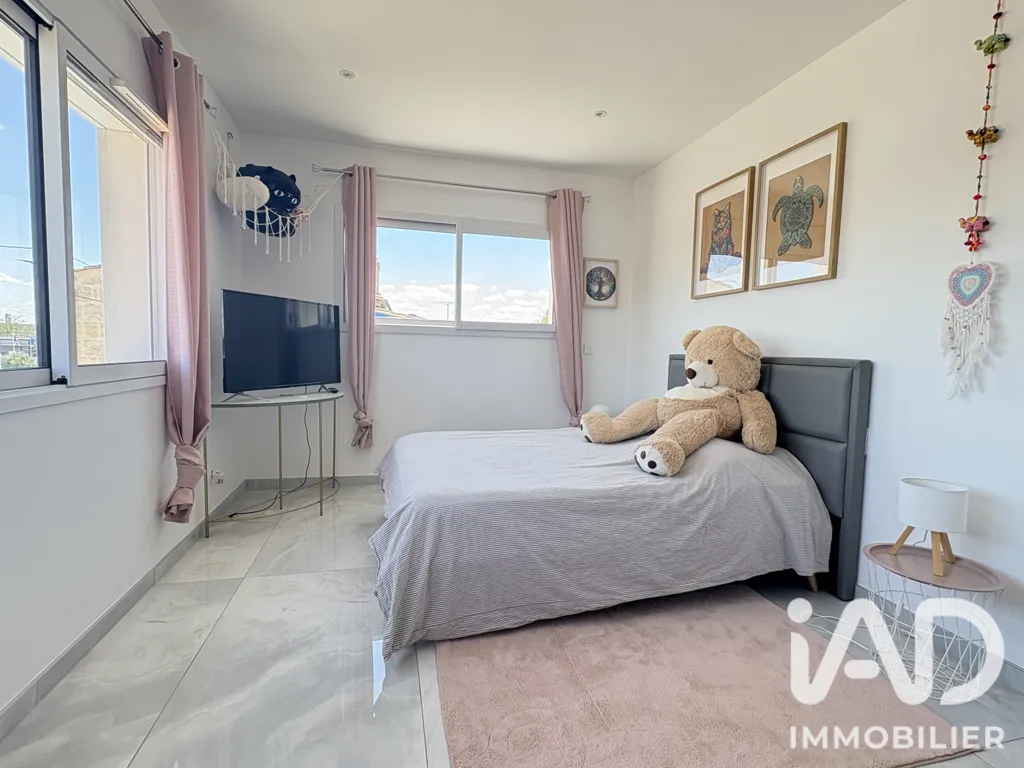 Camere da letto - Architectural House with Pool in Carbon-Blanc