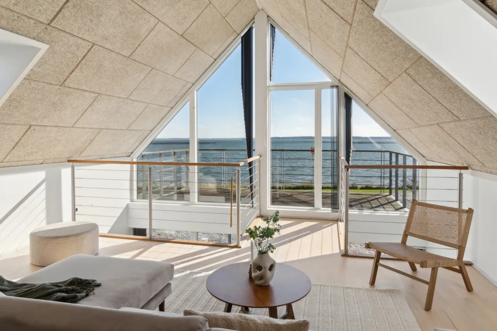 Pièces - Modern Villa with Water Views in Oddesund