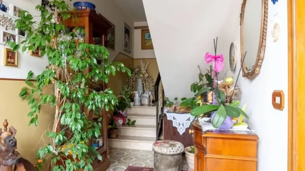Entrée - Bifamiliar Villa with Garden in Massa Finalese