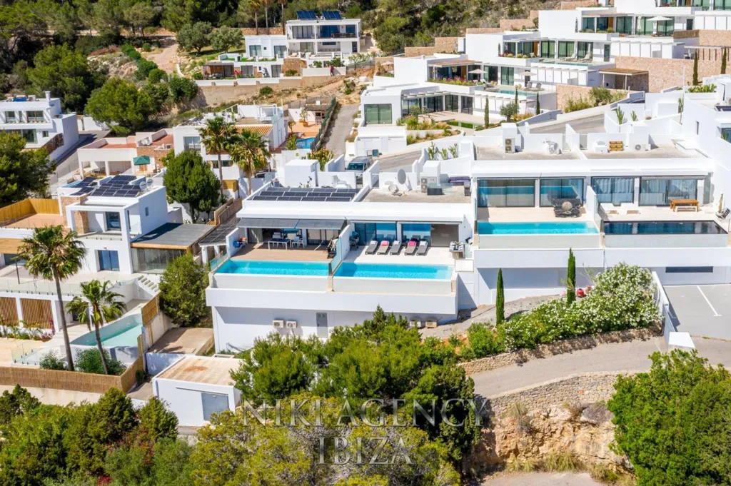 Õhuvaade - Contemporary Chalet with Private Pool in Cala Vedella