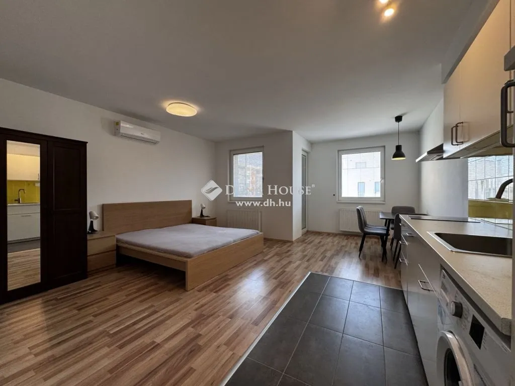 Magamistoad - Modern Flat with Balcony in Győr