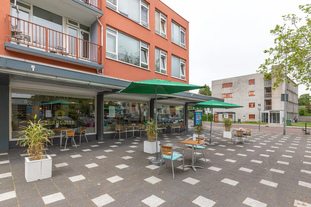 Esterno - Spacious Apartment with Balcony in Haarlem
