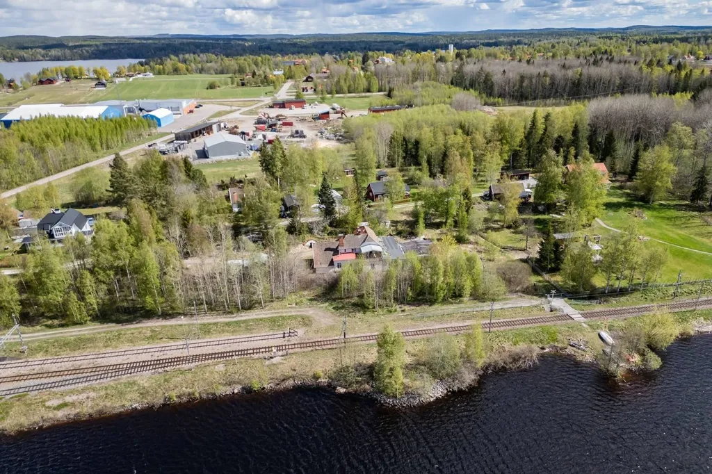 Õhuvaade - Villa with Renovation Potential in Dalastensvägen