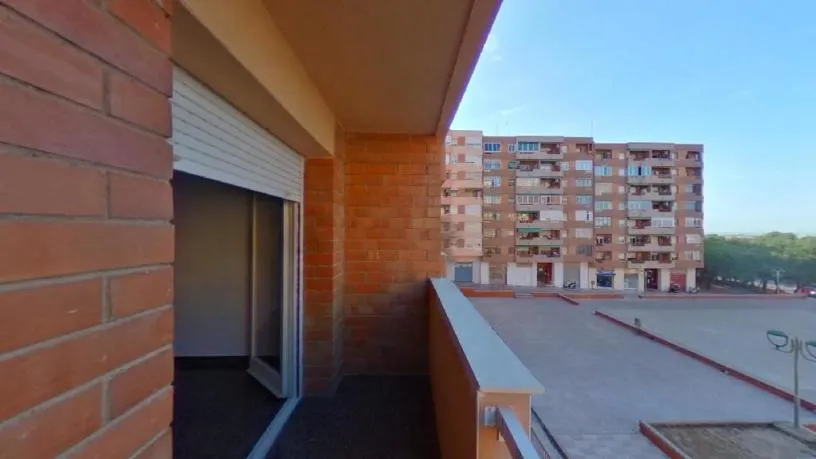 Balcon - Family-Size Flat with Central Location in Tarragona