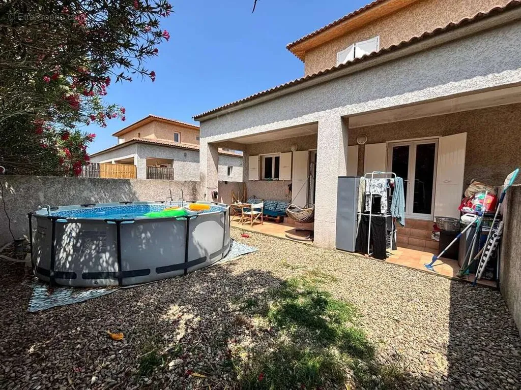 Piscine - Appartement T3 avec Jardin et Terrasse à Lucciana