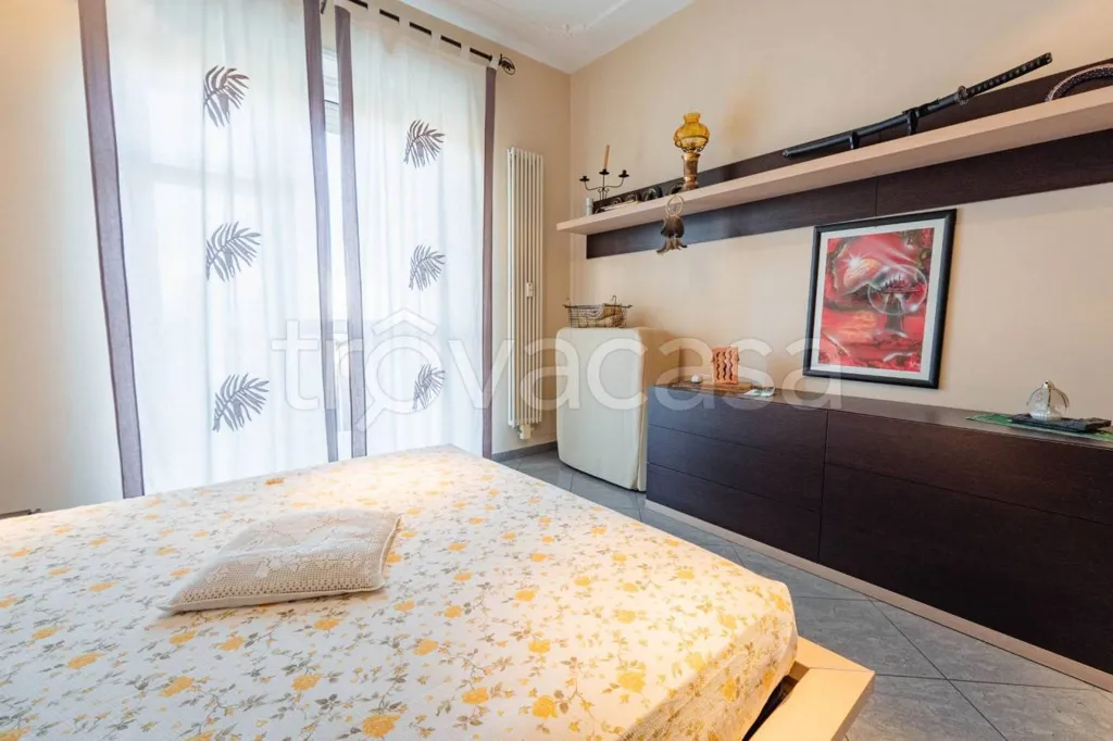 Chambres - Appartement 3 pièces à Torino