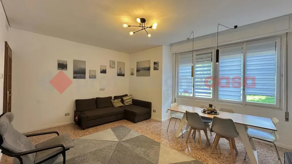 Living Room - Semi-detached Villa with Central Location in Opera