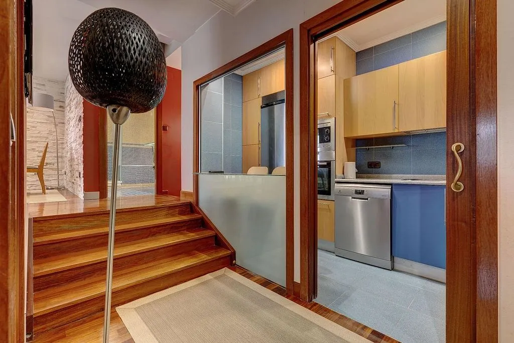 Esik - Spacious Flat with Views in San Roque