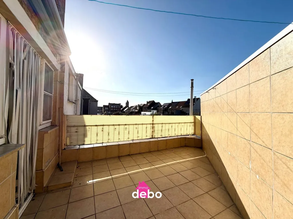 Balcon - Maison Familiale avec Garage Spacieux à Ostende