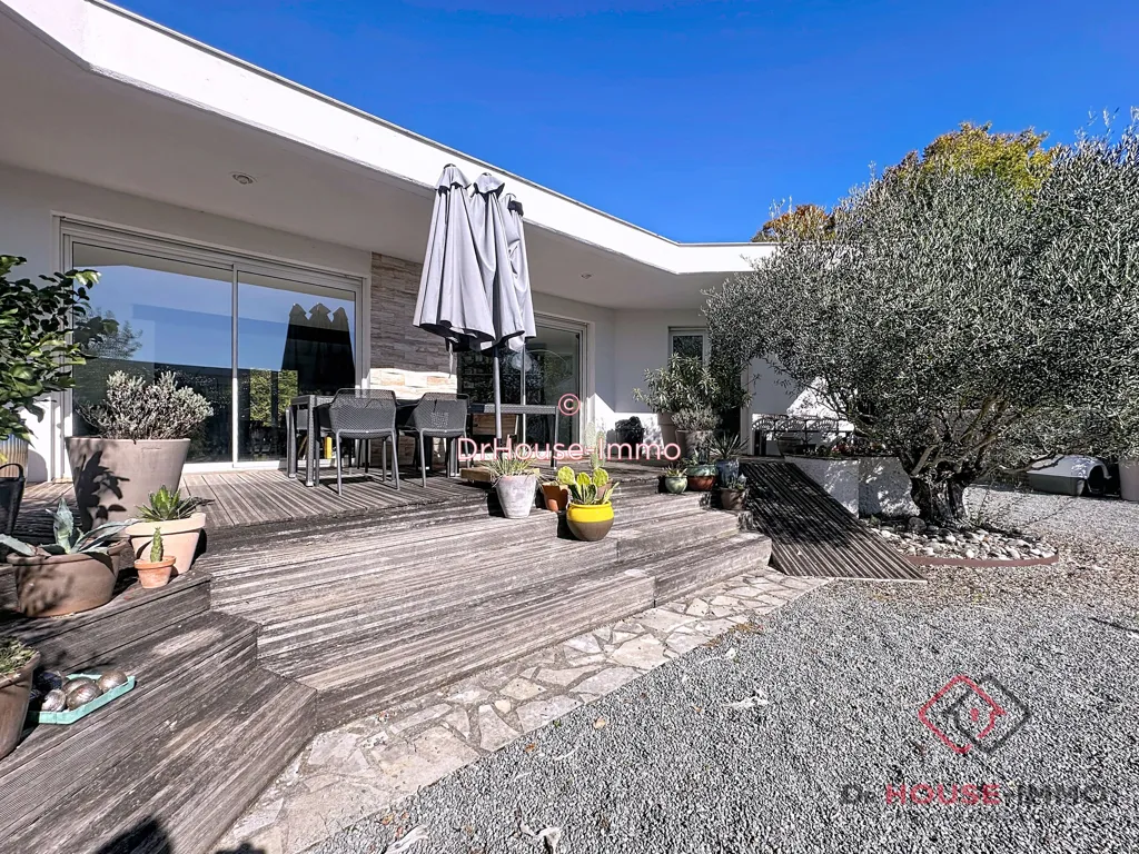 Terrasse - Maison d'Architecte avec Piscine à Trelissac