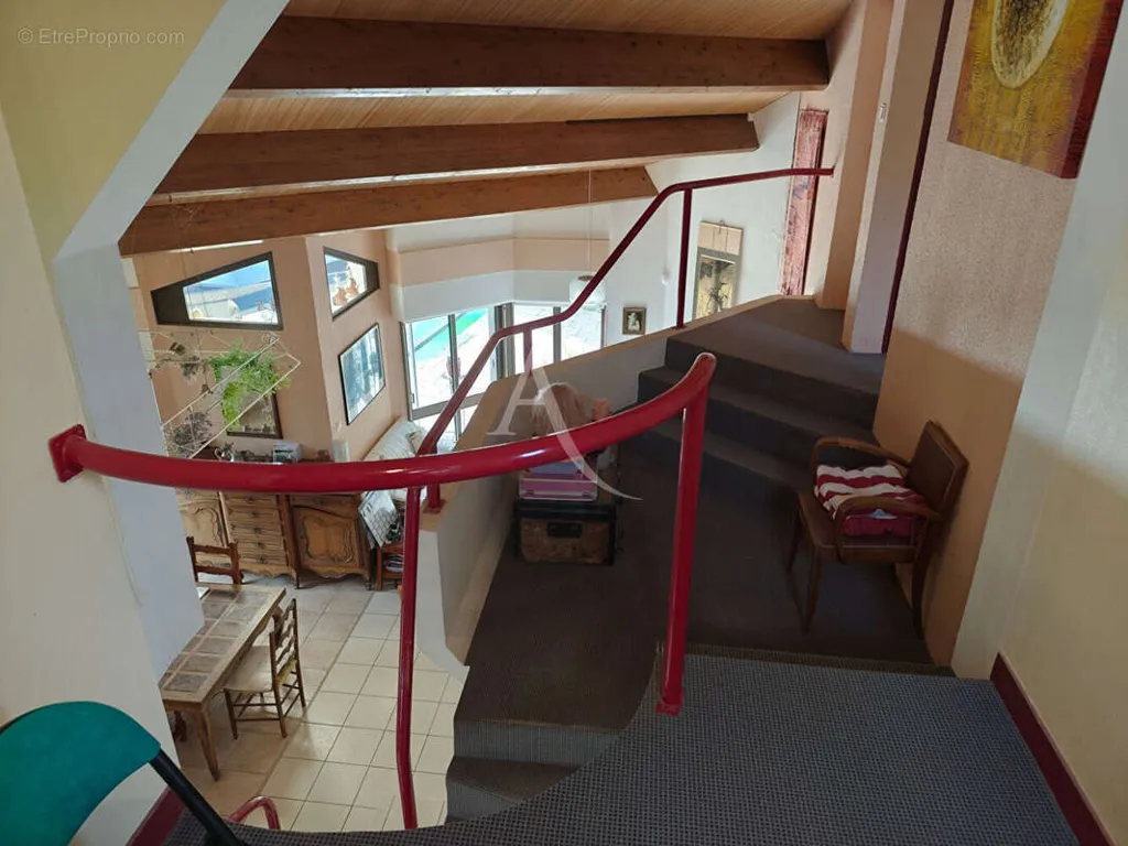 Pièces - Maison d'Architecte avec Piscine à Breuil Magné