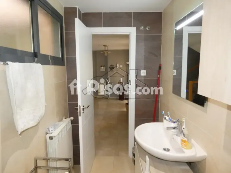 Salles de bain - Corner Semi-detached House with Pool in Las Cañas