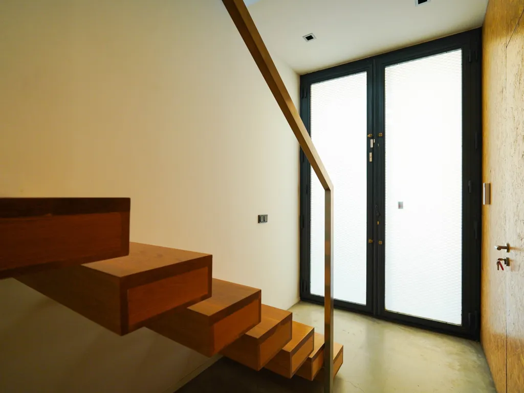 Pièces - Architect-Designed House with Studio in Almoradí