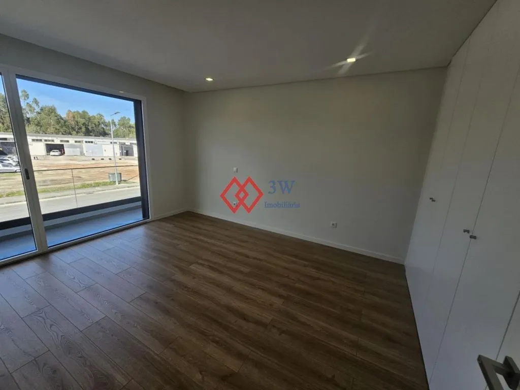 Rooms - Luxury House with Pool in Entroncamento