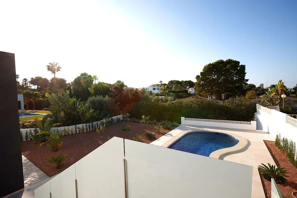 Bassein - Contemporary Chalet with Solar Installation in Calpe