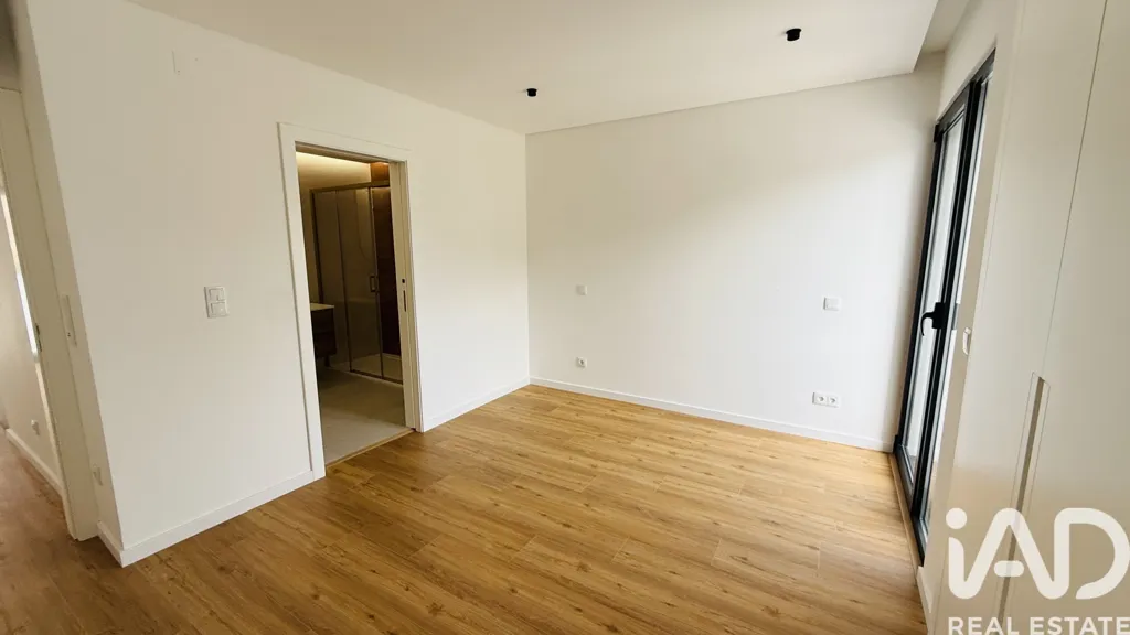 Magamistoad - Newly Built Apartment with Sea View in Alcabideche