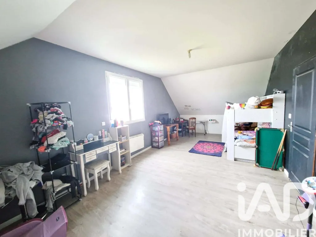 Magamistoad - 5-Piece House with Balcony in Amilly