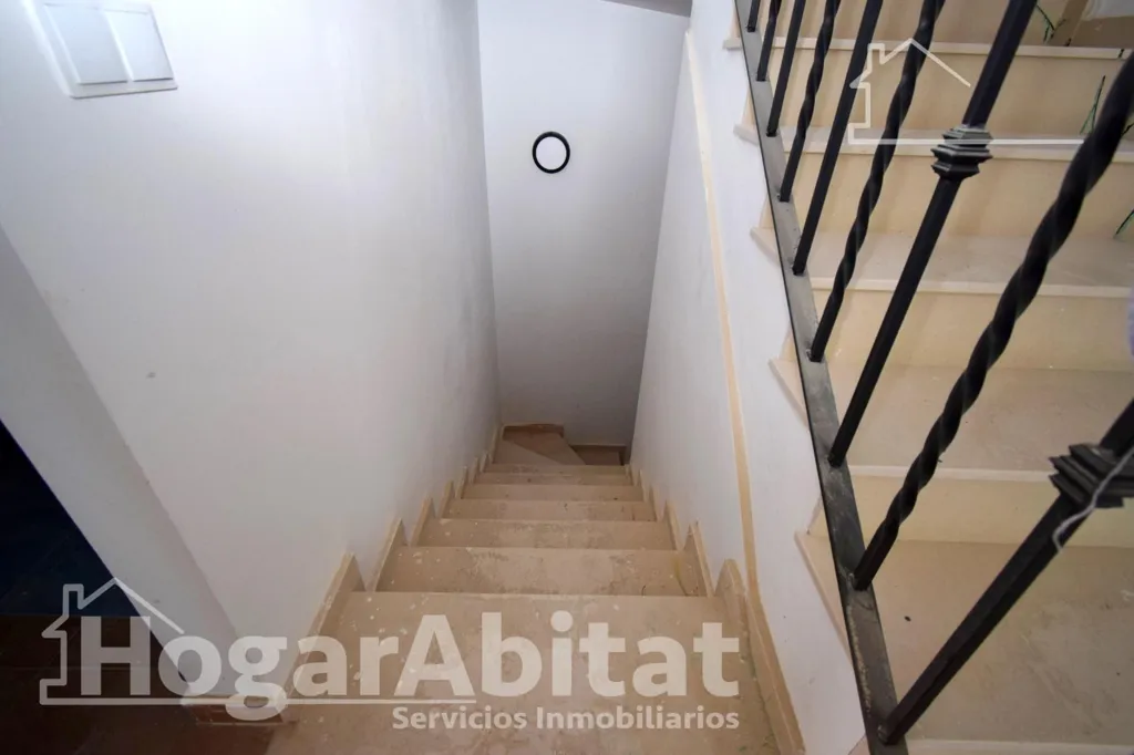 Pièces - New Two-Storey House with Terrace in Chiva