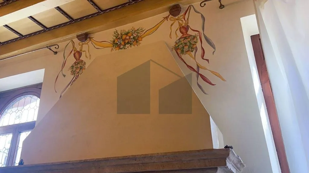 Elutuba - Historic Villa with Private Courtyard in Verona