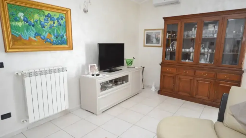 Séjour - Apartment with Balcony Views in Crosia