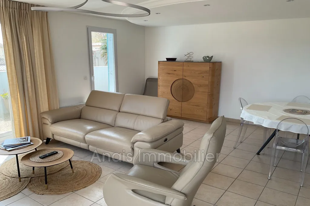 Elutuba - 4-Bedroom Apartment with Terrace in Cogolin