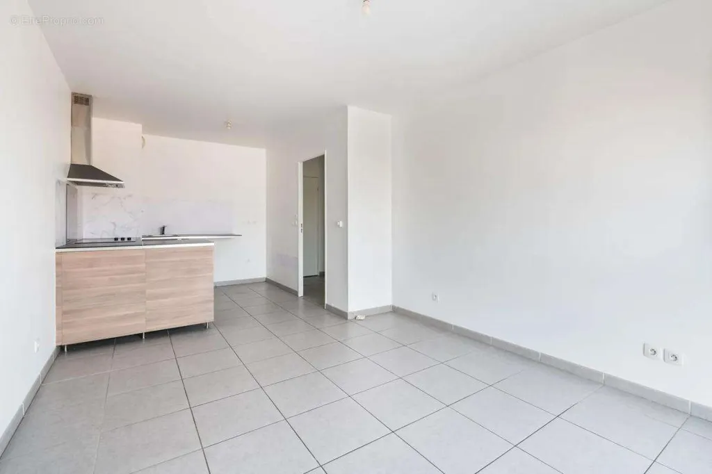 Cuisine - Appartement Moderne avec Ascenseur à Pont de Vivaux