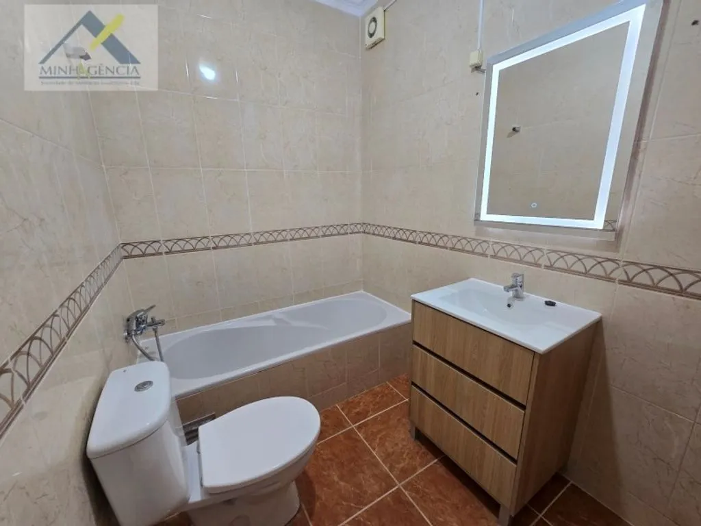 Vannitoad - Luxury Semidetached House with Pool in Setúbal