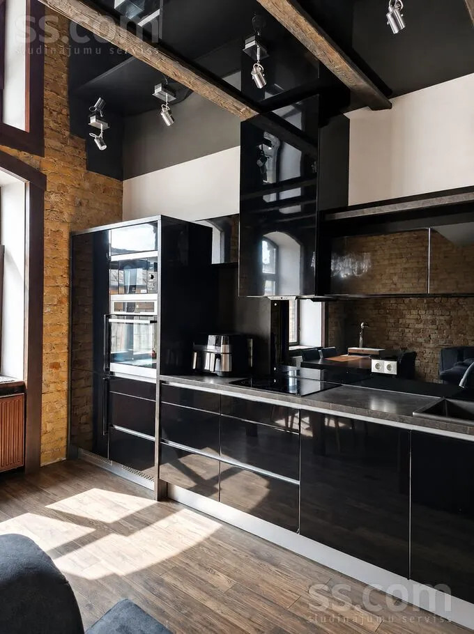 Cuisine - 3-Bedroom Apartment with Courtyard View in Riga Centre