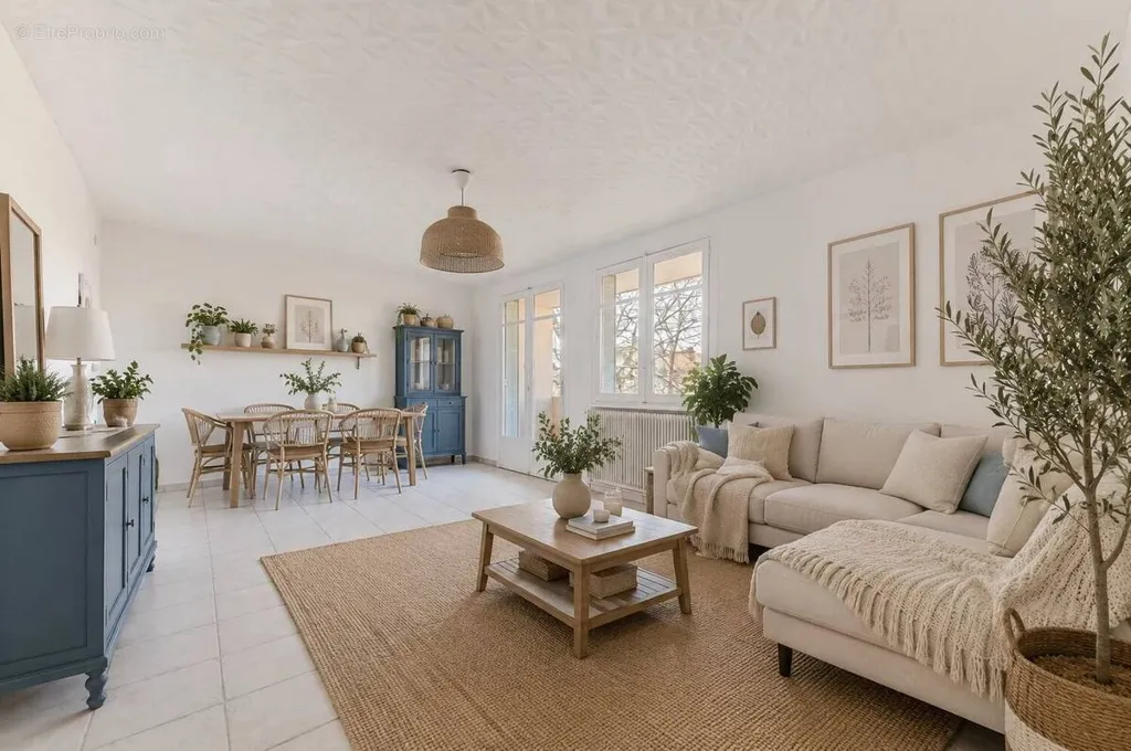 Elutuba - Renovated 4-Bed Flat with Balcony in Lyon 8