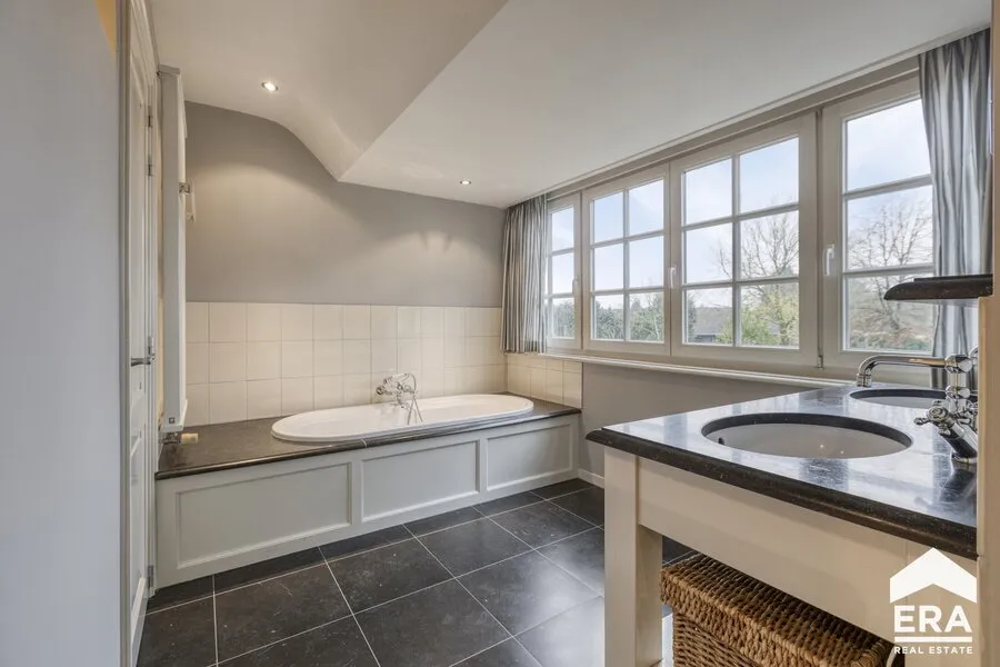 Vannitoad - Spacious Villa with Garden in Lommel