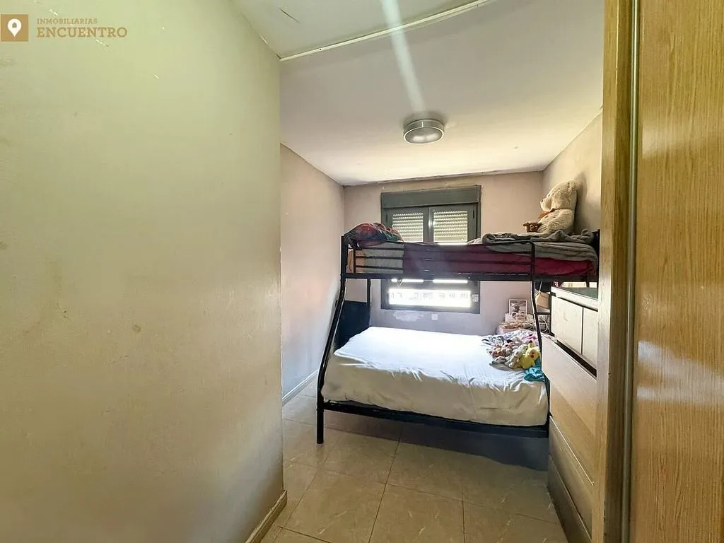 Magamistoad - Third-Floor Flat with Garage in Móstoles