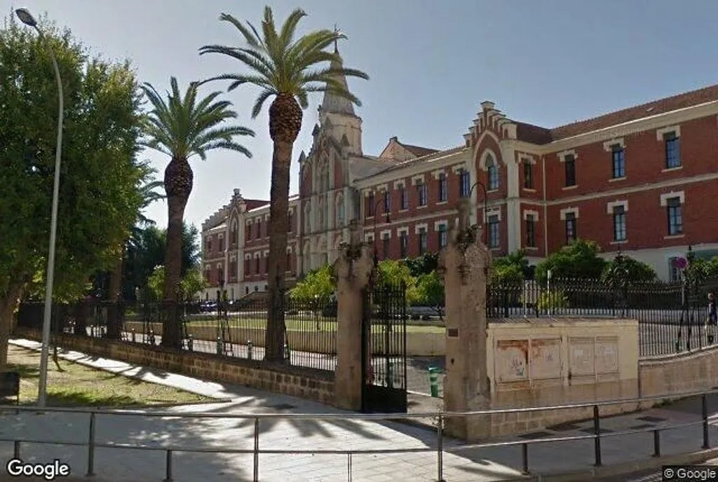 Välivaade - Occupied Flat in Linares with Street View