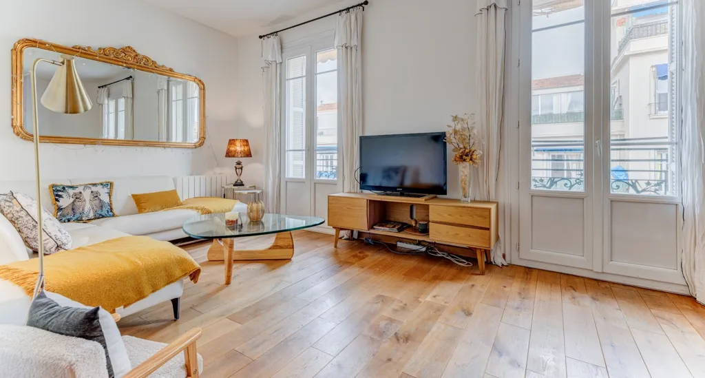 Elutuba - Renovated 2-Bedroom Apartment in Nice Centre