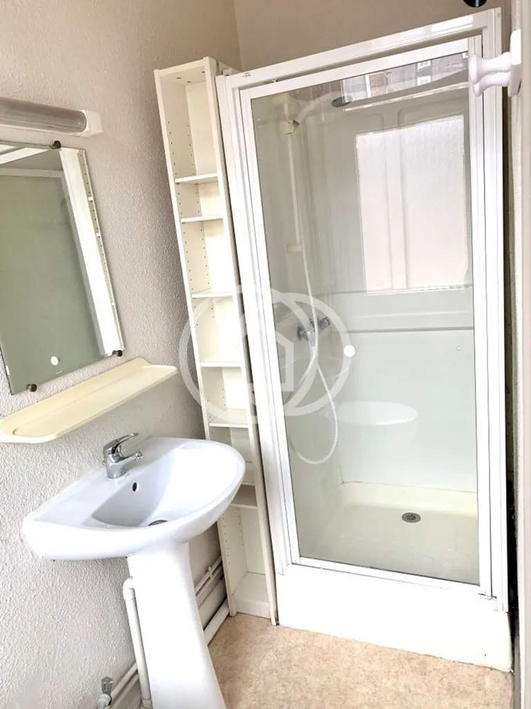 Vannitoad - Studio with Kitchenette in Arras