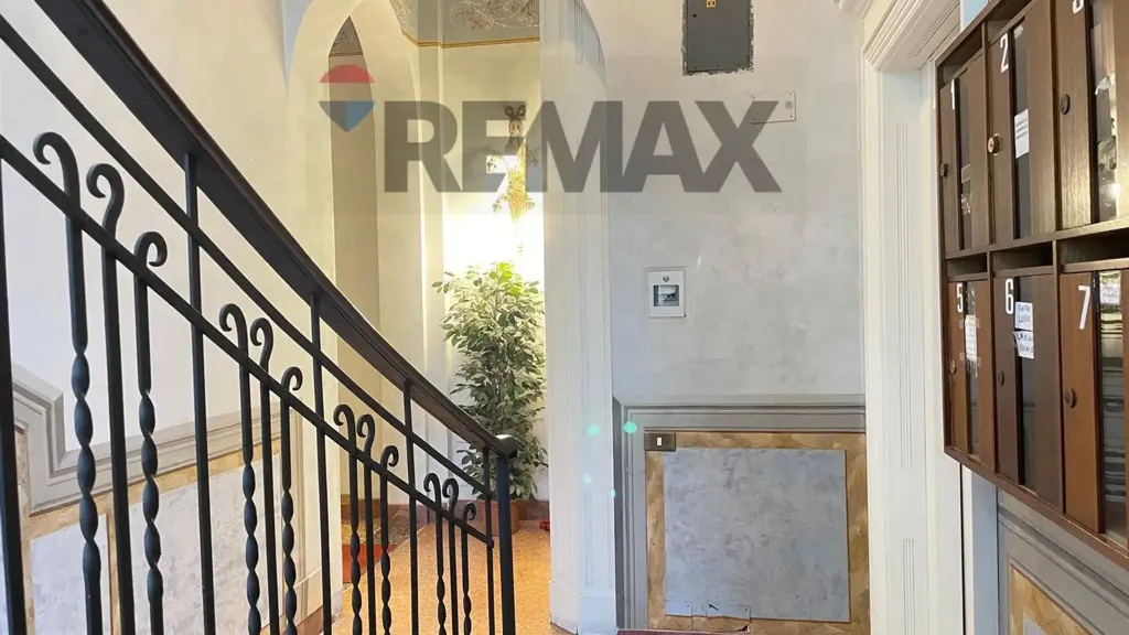 Esik - Central Apartment with Ascender in Sassuolo