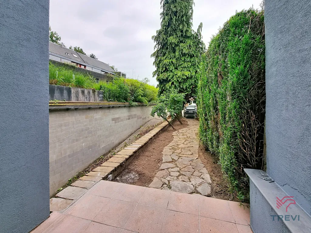 Aed - 2-Bedroom Apartment with Terrace in Uccle