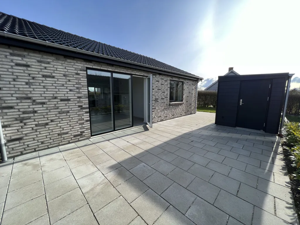 Terrasse - Modern 4-Bedroom Terraced House in Torsted