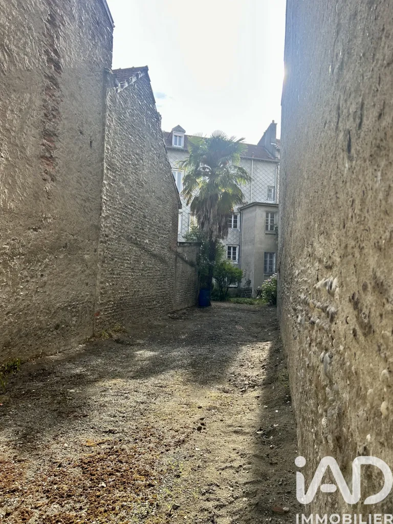 Garden - Building with Garden and Parking in Pau