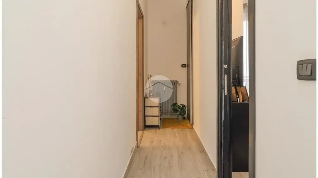 Entrée - Modernised Apartment with Balcony in Lucento, Turin
