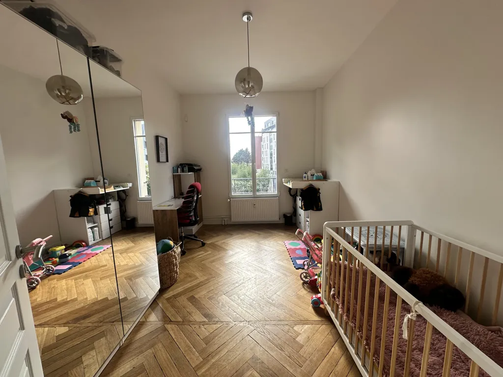 Magamistoad - T5 Apartment with Parking near Boulevard des Belges