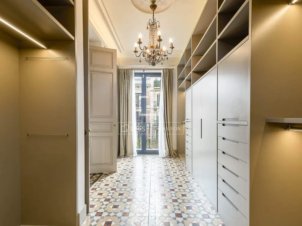 hallway_entrance