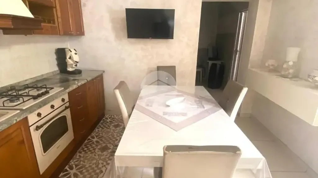 Cucina - Rustic Two-Bedroom Apartment in Torre del Greco