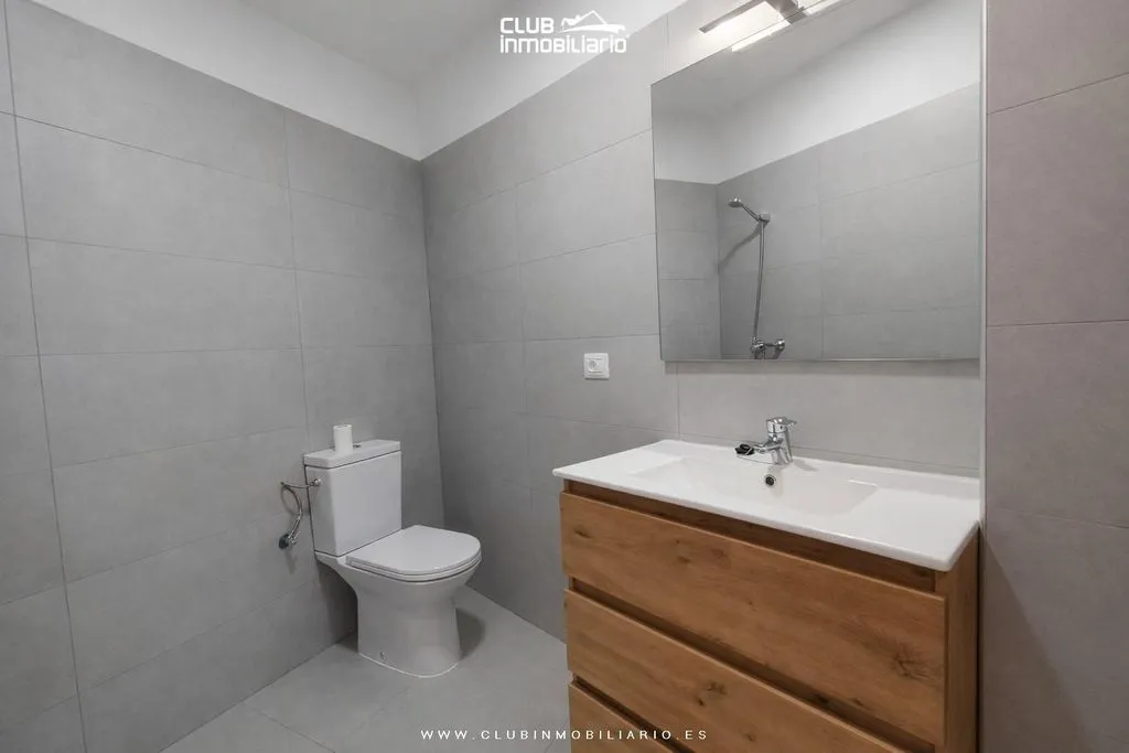 Vannitoad - Luxury Apartment Complex with Balconies in La Laguna