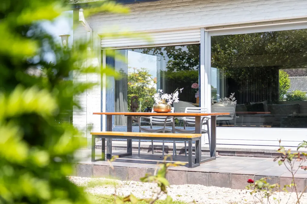 Terrass - Spacious Detached House with River View in Westdorpe