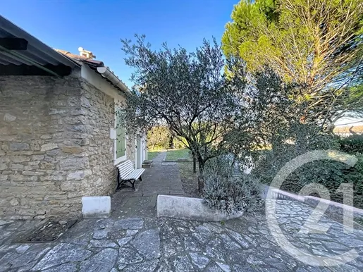 Terrasse - Villa Rénovée avec Atelier à Bagnols-sur-Cèze