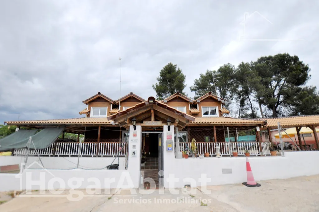 Extérieur - Semi-New Chalet with Terrace in Monserrat