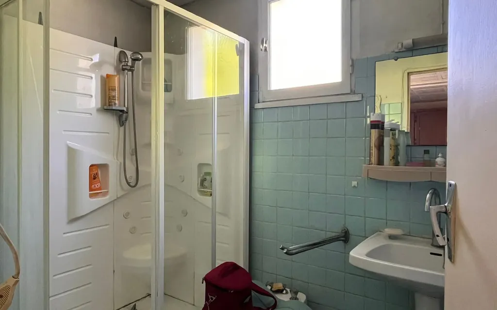 Salles de bain - Maison à Rénover avec Jardin à Peyrehorade