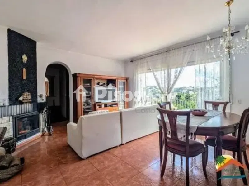 Sala da pranzo - Chalet with Pool and Mountain Views in Lloret Blau