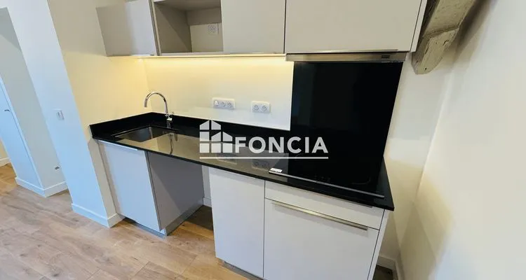 Köök - Charming 2-Bedroom Flat in Troyes Centre