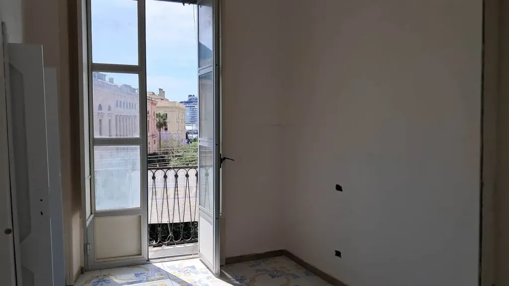 Stanze - Appartamento con vista panoramica a Salerno